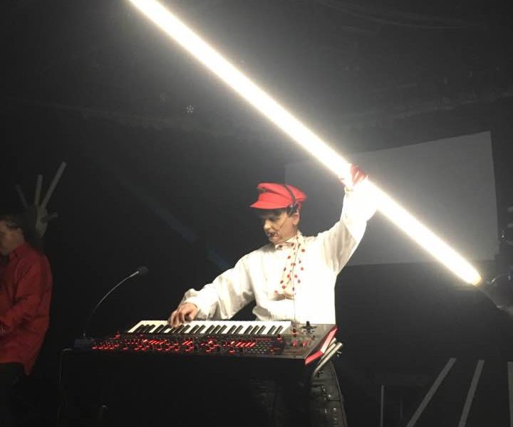 T-4-2 Bar of Light Live (video)